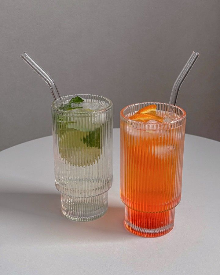 Ribbed glass2