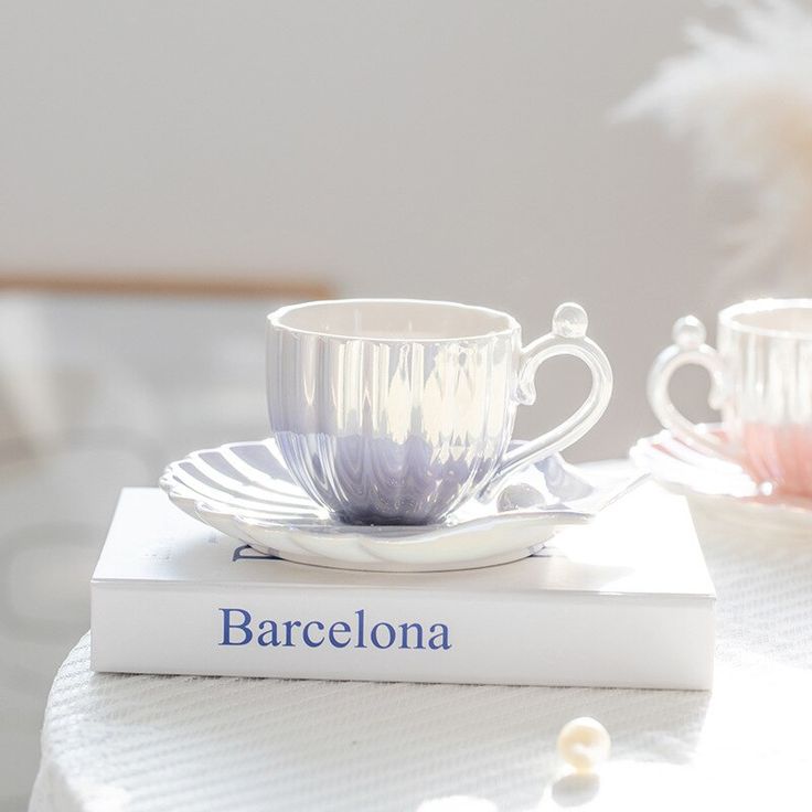 Shell style cupsaucer