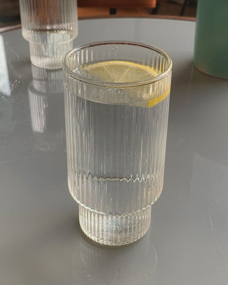 Ribbed glass2